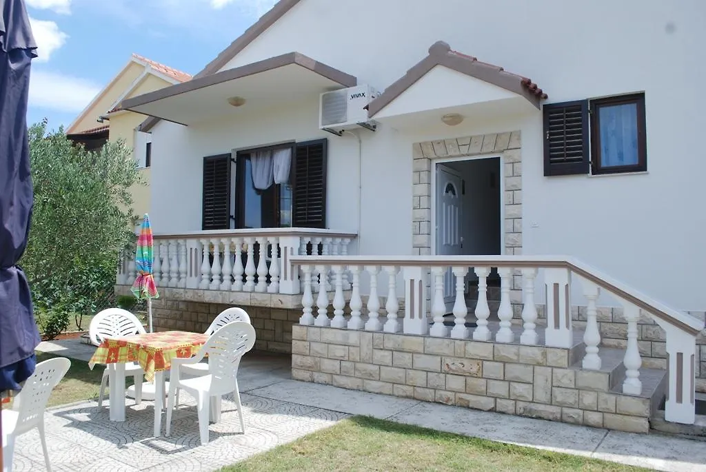 Apartment Mirjana Bibinje 0*,  Croatia